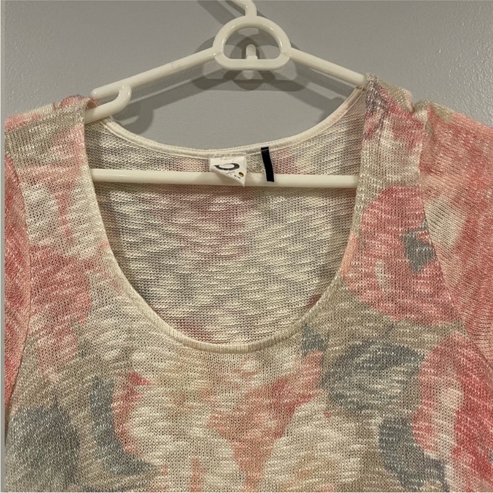 Akemi Kin Multi Color Knit Short Sleeve Top - Picture 3 of 8